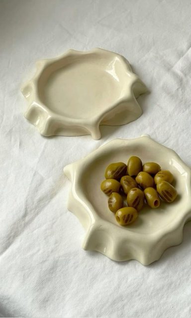 Twee schalen van keramiek